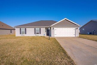 359 Wabash Cir, Chandler, IN 47610