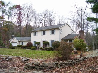 68 Thorny Apple Dr, Hunlock Creek, PA 18621