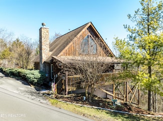 2044 Eagle Feather Dr, Sevierville, TN 37876