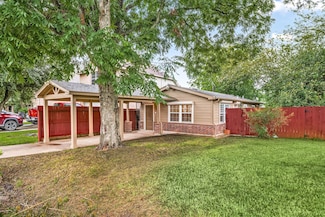 8201 Tareyton Ln, Houston, TX 77075