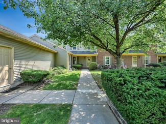 43 Ashlea Village, New Holland, PA 17557