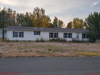 820 S 6th St, Basin, WY 82410