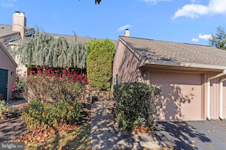 1624 Spring Mill Ct, Yardley, PA 19067