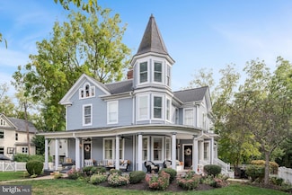 250 W Main St, Purcellville, VA 20132