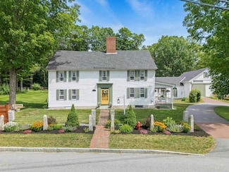 114 Western Ave, Henniker, NH 03242