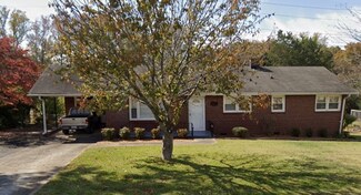 17 Fairlawn Cir, Greenville, SC 29617