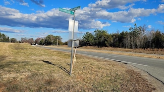360 Patrick Henry Hwy, Amelia Court House, VA 23002
