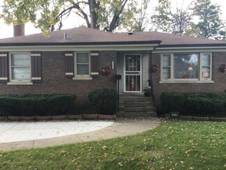 1241 W Vermont Ave, Calumet Park, IL 60827