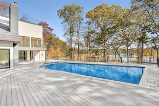 12 Plume Grass Way, Westhampton, NY 11977