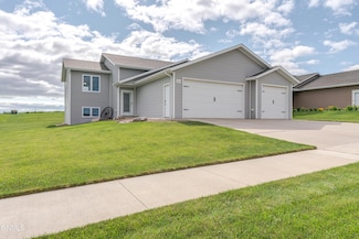 3300 14th Ave SE, Mandan, ND 58554