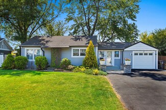 5 Pamela Rd, Lake Zurich, IL 60047