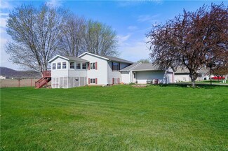 1414 River Dr S, Wabasha, MN 55981