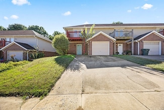 2351 W Skyler Dr, Fayetteville, AR 72703