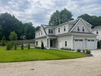 255 Old Main Rd Unit 2A, Falmouth, MA 02556