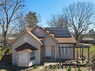 2411 S Milton Dr, Bloomington, IN 47403