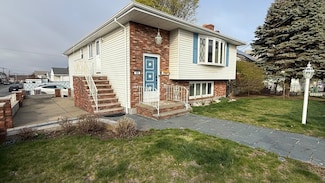 169 Rumney Rd, Revere, MA 02151