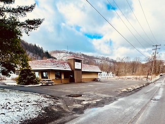 50 Edgewood Ave, Richwood, WV 26261