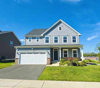 6405 Robin Rd, MacUngie, PA 18062