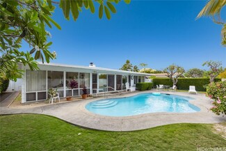 9 Aimikana St, Kailua, HI 96734