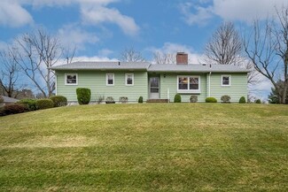 23 Caravelle Dr, Longmeadow, MA 01106