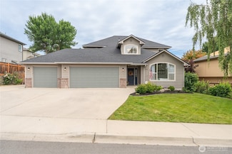 1906 Lion Place, Wenatchee, WA 98801