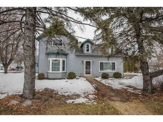 8440 8440 Linden St, Rockford, MN 55373