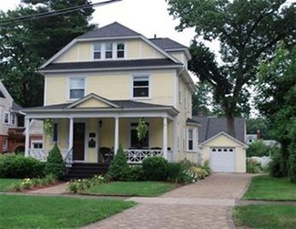 15 S Park Ave, Longmeadow, MA 01106