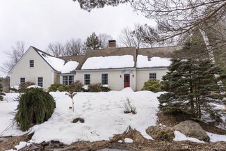 1 Hemlock Dr, Cumberland Center, ME 04021