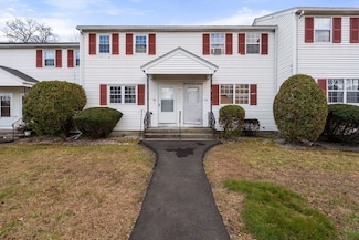 56 Arnold Ave, Lowell, MA 01852