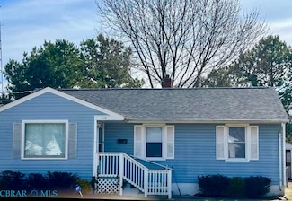 610 Woodfin Rd, Newport News, VA 23605