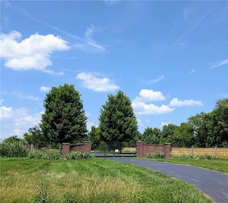 15600 NE 124th St, Kearney, MO 64060