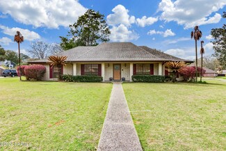100 Bunker Hill Dr, Carencro, LA 70520