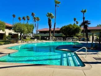 550 N Villa Ct Unit 205, Palm Springs, CA 92262