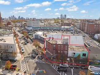 733 6th St, Union City, NJ 07087