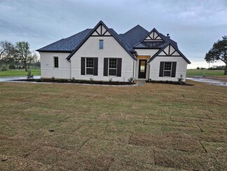 188 Yowell Rd, Whitesboro, TX 76273