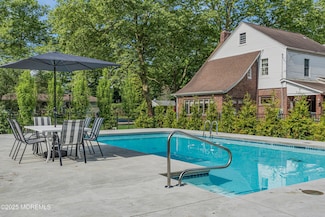 711 Raymere Ave, Interlaken, NJ 07712