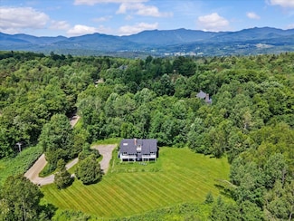 977 Taber Hill Rd, Stowe, VT 05672