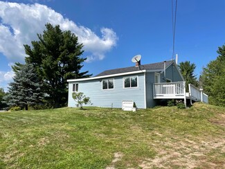 1119 Us Route 1, Robbinston, ME 04671