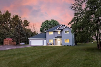 4695 Castle Cir, Lester Prairie, MN 55354