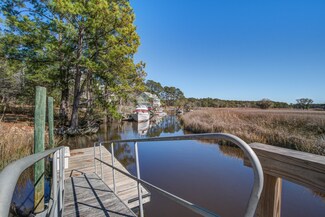 7527 Ladys Secret Ln, Awendaw, SC 29429