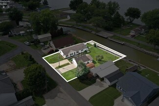 2915 W Rising Sun Rd, Port Clinton, OH 43452