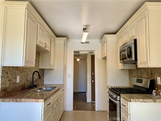 11813 Runnymede St Unit 48, North Hollywood, CA 91605