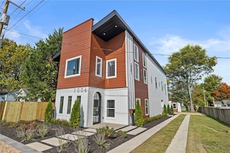 1006 W Center Ave, Springdale, AR 72764