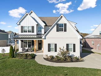 683 Nottingham Ave, Hendersonville, TN 37075