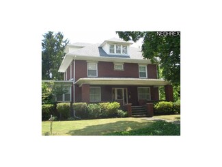 1402 12th St NW, Canton, OH 44703