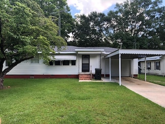 223 Massee Dr, Dothan, AL 36301