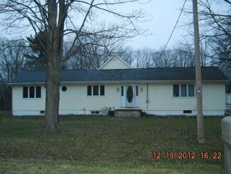 54760 Center St, New Carlisle, IN 46552