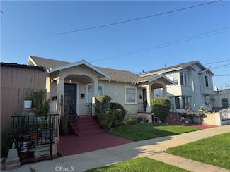 782 W 14th St, San Pedro, CA 90731