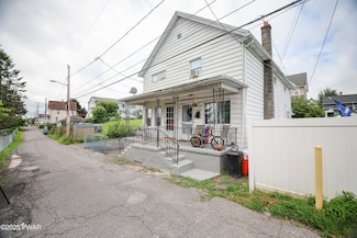 1121 1123 Farber Ct, Dunmore, PA 18510