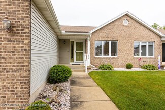 606 White Pine Blvd Unit 14, Lansing, MI 48917